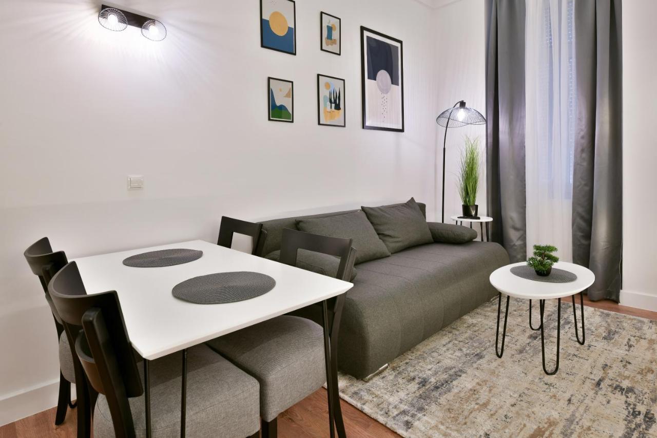 Luxury Galla Apartments In The City Center 塞拉耶佛 外观 照片