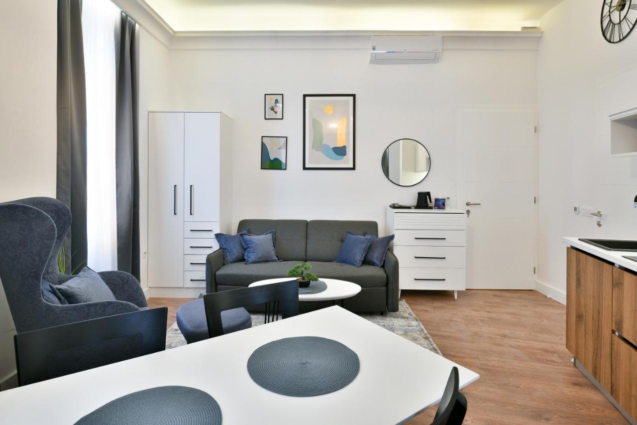 Luxury Galla Apartments In The City Center 塞拉耶佛 外观 照片