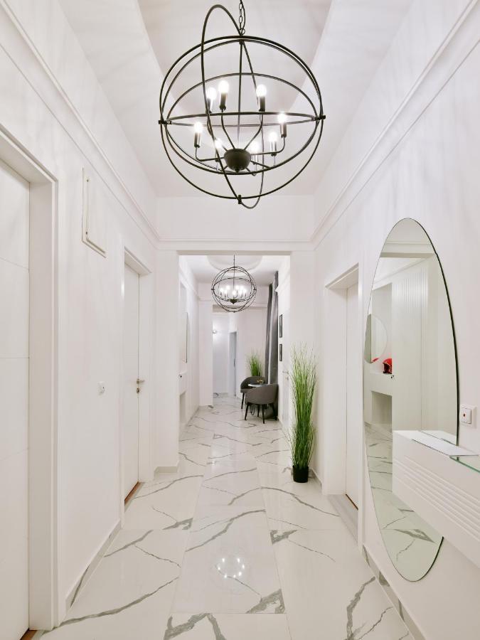 Luxury Galla Apartments In The City Center 塞拉耶佛 外观 照片
